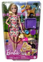 Conjunto Passeio Caminhada Com Animais De Estimação Boneca Menina Barbie Loira E Animal Cão Cachorro Cachorrinho Labrador Cadeira De Rodas Mattel