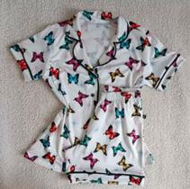 Conjunto Pijama, Adulto, Feminino, na cor Branca com Estampa de Borboletas.