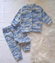 Conjunto Pijama de soft com botões para bebê