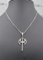 Conjunto pingente machado + corrente banhado a rhodium