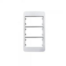 Conjunto Placa com Suporte Condulete 3 Postos 3/4 Sleek Margirius 21844 Conjunto Placa com Suporte Condulete 3 Postos 3/4 Sleek Margirius 21844