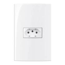 Conjunto Placa com Tomada 2P+T 20A 4x2 Sleek Margirius 16003 Conjunto Placa com Tomada 2P+T 20A 4x2 Sleek Margirius 16003