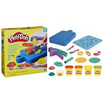 Conjunto Play-Doh Little Chef com 14 acessórios