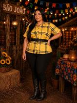 Conjunto Plus Size Blusa Xadrez e Calça com Cinto