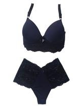 Conjunto Plus Size Calcinha e Sutiã com Bojo Detalhe Latreal Larga em Renda Lingerie Grande Conjunto Plus Size Calcinha e Sutiã com Bojo Detalhe Latreal Larga em Renda Lingerie Grande