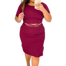 Conjunto plus size Cropped manga curta tiras na cintura saia midi feminino.