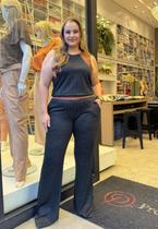 Conjunto Plus Size Moletinho Risca de Giz Conjunto Plus Size Moletinho Risca de Giz