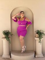 Conjunto Plus Size Saia e Blusa Decote Coração Manga Caída Conjunto Plus Size Saia e Blusa Decote Coração Manga Caída