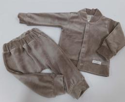 Conjunto Plush Bebê Menino Inverno Katita Calça Casaco 23123 Conjunto Plush Bebê Menino Inverno Katita Calça Casaco 23123