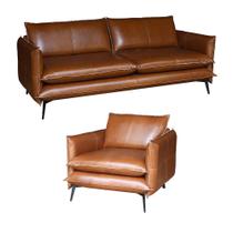 Conjunto Poltrona e Sofá Decorativo Sala de Estar América 4 Lugares 260cm Couro Conhaque - Mozzelar Conjunto Poltrona e Sofá Decorativo Sala de Estar América 4 Lugares 260cm Couro Conhaque - Mozzelar