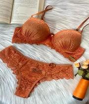 Conjunto rendado com calcinha fio em renda - ferrugem