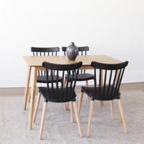 Conjunto Sala de Jantar Mesa Finlândia 120x75cm com 4 Cadeiras Janaína Conjunto Sala de Jantar Mesa Finlândia 120x75cm com 4 Cadeiras Janaína