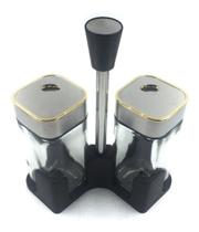 Conjunto Saleiro e Pimenteiro de Vidro em Aço Inox 3 peças Conjunto Saleiro e Pimenteiro de Vidro em Aço Inox 3 peças