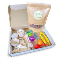 Conjunto Sensory Play Sensory-N-Stuff Rainbow Rice com 10 ferramentas