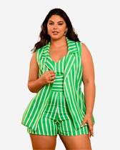 Conjunto Short Cropped e Colete Listrado Plus Size Conjunto Short Cropped e Colete Listrado Plus Size