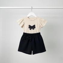 Conjunto Shorts e Blusinha Menina Estampa Laçinho Macio e Delicado Adequado Para Todas as Estações Conjunto Shorts e Blusinha Menina Estampa Laçinho Macio e Delicado Adequado Para Todas as Estações