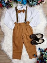 Conjunto Social Infantil Camisa Branca e Calça com Suspensório Caramelo
