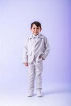 Conjunto Social Terno - Blazer Cinza Claro com Camisa Branca e Gravata Borboleta Conjunto Social Terno - Blazer Cinza Claro com Camisa Branca e Gravata Borboleta