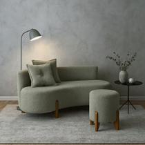 Conjunto Sofá Curvo Orgânico + 01 Puff Luna Boucle Verde Oliva - Montanaris Decor Conjunto Sofá Curvo Orgânico + 01 Puff Luna Boucle Verde Oliva - Montanaris Decor