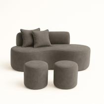 Conjunto Sofá Curvo Orgânico + 2Puffs Nature Gaia Suede Cinza - Montanaris Decor