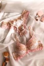 Conjunto sofisticado sutiã e calcinha em renda com uma delicada estampa sublimada cor base lindelucy