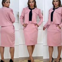 Conjunto suede, saia e jaqueta cor rosa tamanho GG