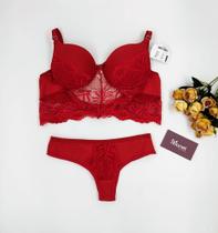 Conjunto Sutiã Cropped e Calcinha Fio da cor Vermelha - Tamanho P Conjunto Sutiã Cropped e Calcinha Fio da cor Vermelha - Tamanho P