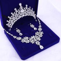 Conjunto tiara cor prata com brincos e colar tamanho médio - SHOP GARCIA -