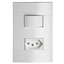 Conjunto tomada 10A + interruptor simples - Lunare Schneider Conjunto tomada 10A + interruptor simples - Lunare Schneider