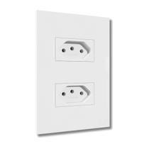 Conjunto Tomada Dupla Recta 10A Com Placa Branca - B.Lux Conjunto Tomada Dupla Recta 10A Com Placa Branca - B.Lux