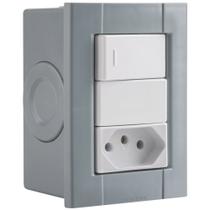 Conjunto Tramontina Liz Com 1 Interruptor Simples E 1 Tomada 2p+t Branco 10 A 250 V Conjunto Tramontina Liz Com 1 Interruptor Simples E 1 Tomada 2p+t Branco 10 A 250 V