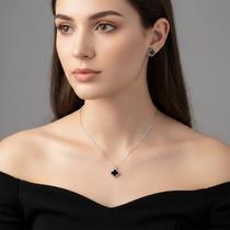 Conjunto Trevo Preto Aço Inox Prata Colar Brincos Feminino Estilo Luxo Chic Sorte Resinado Conjunto Trevo Preto Aço Inox Prata Colar Brincos Feminino Estilo Luxo Chic Sorte Resinado