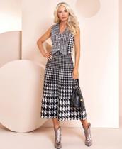 Conjunto Tricô saia e Colete P Ed Pouple Tamanho P e M conjunto xadrez Karina Rabello Conjunto Tricô saia e Colete P Ed Pouple Tamanho P e M conjunto xadrez Karina Rabello