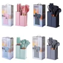 Conjunto Utensílios Silicone c/ Facas e Tabua de Cortar 19Pç