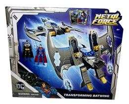 Conjunto Veículo Nave Batwing Transformável Acompanha Mini Boneco Personagem Clássico Tv Herói Menino Batman E Superman Super Homem Metal Force