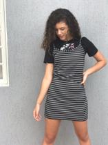 Conjunto vestido e tshirt