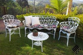 Conjunto Viena (01 Mesinha + 02 Poltronas + 01 Banco Namoradeira 3 Lugares) Alumínio Fundido Jardim Varanda Piscina Área Externa Artesane Móveis Conjunto Viena (01 Mesinha + 02 Poltronas + 01 Banco Namoradeira 3 Lugares) Alumínio Fundido Jardim Varanda Piscina Área Externa Artesane Móveis