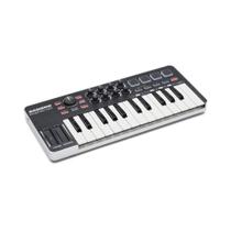 Controlador Midi USB 25 Teclas Samson Graphite M25 SAKGRM25 Controlador Midi USB 25 Teclas Samson Graphite M25 SAKGRM25
