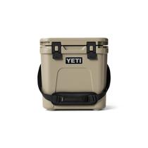 Cooler YETI Roadie 24 2.0 rígido com alça de ombro e bronzeado Cooler YETI Roadie 24 2.0 rígido com alça de ombro e bronzeado