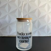 Copo de vidro borossilicato com frase motivacional com canudo e tampa de bambu suco café água