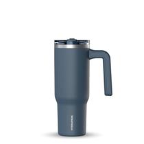Copo Hydrapeak Voyager 950 ml com alça e tampa de palha azul marinho Copo Hydrapeak Voyager 950 ml com alça e tampa de palha azul marinho