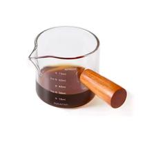 Copo Medidor com Bico 75ml em Vidro com Alça de Madeira