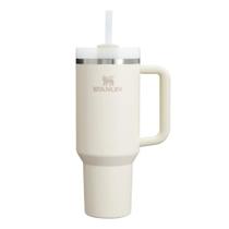 Copo Térmico Com Canudo Quencher Tumbler 1.18L Cream STANLEY Copo Térmico Com Canudo Quencher Tumbler 1.18L Cream STANLEY