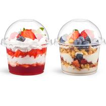 Copos de plástico Kucoele de 9 onças (250 mL) com tampas em forma de cúpula, pacote com 50 unidades transparentes