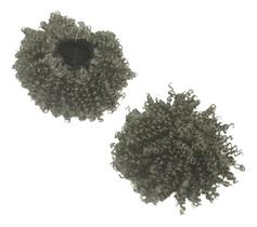 Coque Afro Puff orgânico idêntico ao natural 50 por cento grisalho Coque Afro Puff orgânico idêntico ao natural 50 por cento grisalho