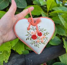 Coração Bordado 20x16 Coração Bordado 20x16