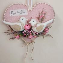 Coração Pendente Pássaros Aqui tem Amor 63x33
