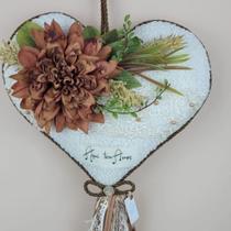 Coração Pendente Perfumado Aqui tem Amor 60x34 cm