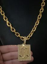 Cordão cadeado 12mm + pingente simbolo direito - banhado a ouro 18k
