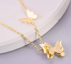 Cordão com Pingente Borboletas Douradas em Aço Inox